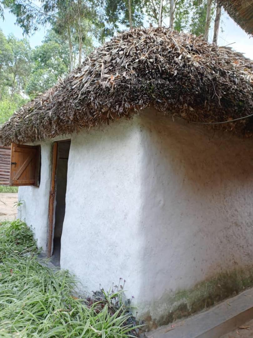 Om Hostel Bunyonyi Kabale Exterior foto